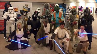 Apasionados de la saga Star Wars impulsan la solidaridad en el planeta