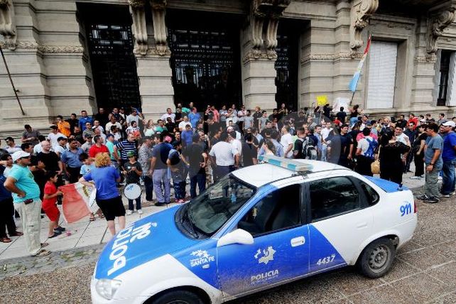 Se dieron a conocer registros del sabotaje al 911 durante la protesta policial