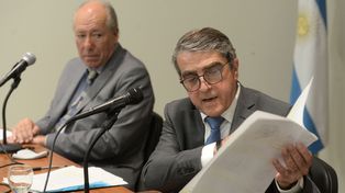 El senador provincial Armando Traferri aseguró que tiene un solo celular y que guarda todos los mensajes.&nbsp;