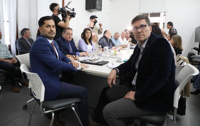La provincia retomará la semana próxima las paritarias con estatales de la administración central y los docentes.