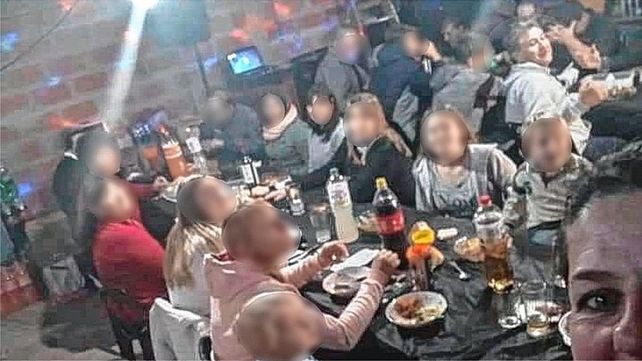 Denuncian a concejal por organizar una fiesta de cumpleaños