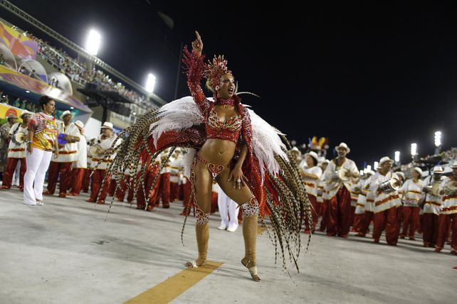 Deslumbrante. La puesta de la escuela Alegria da Zona Sul anoche en el sambódromo de Río de Janeiro.