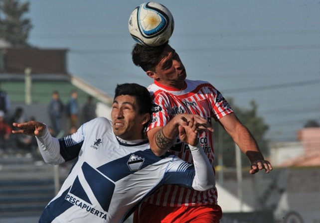 Brown de Madryn empató y jugará un desempate por el descenso