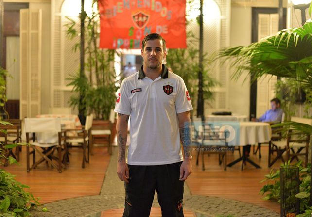 Fernando De la Fuente se sumó ayer a la concentración que lleva adelante el plantel de Patronato.  (Foto UNO/Juan Manuel Hernández)