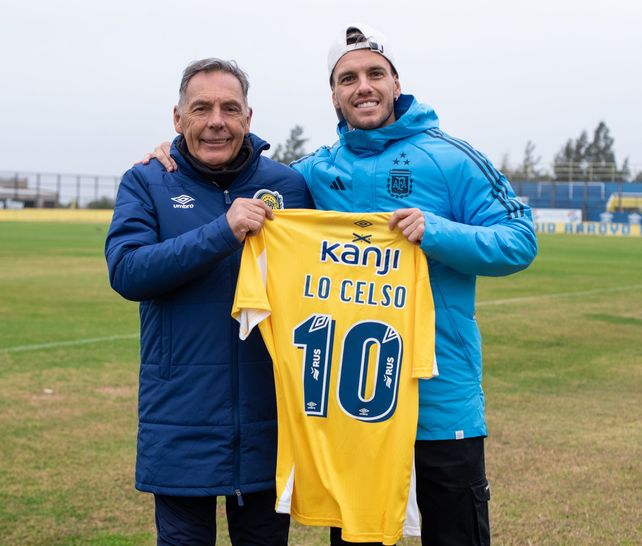 Como no podía ser de otra forma, Miguel Angel Russo también posó para la foto con Gio Lo Celso.