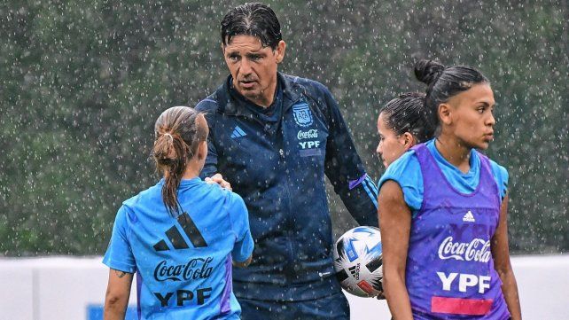 La llegada de la Selección Argentina femenina a Santa Fe quedó suspendida. La llegada de la Selección Argentina femenina a Santa Fe quedó suspendida.