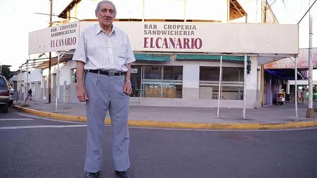 Paraná: el adiós a un Canario que se llevó el confinamiento sin sentido