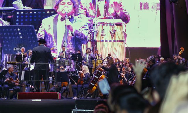 Mix inigualable. La legendaria agrupación cumbiera con los músicos dirigidos por Carughi