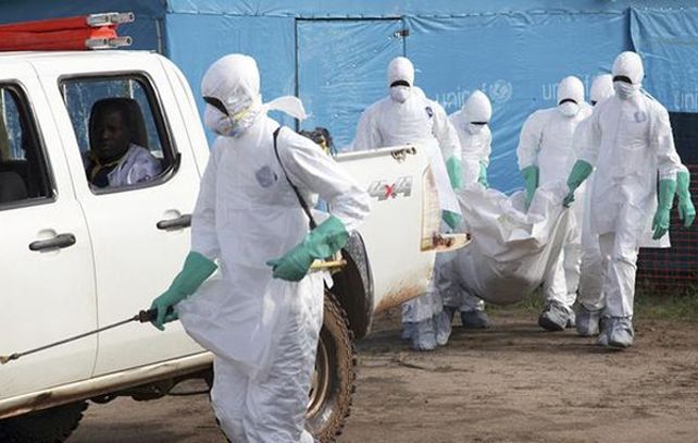 No porque vayamos a la calle nos vamos a contagiar el Ebola, dijo el titular de Epidemiología