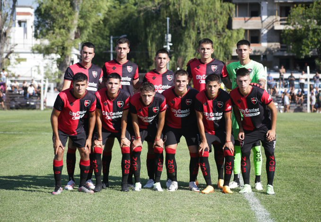 Los pibes de la reserva leprosa ganaron los tres partidos que jugaron.