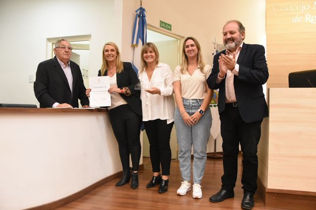 Abiad, Schmuck e Irizar junto a los también firmantes Mónica Ferrero y Carlos Cardozo.