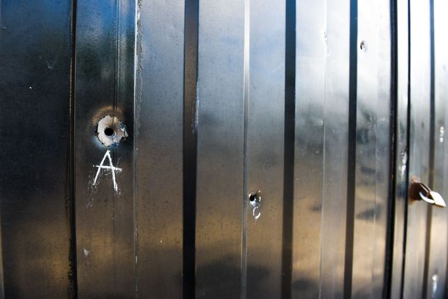 Balacera en Empalme Graneros: disparan contra un local de venta de autos usados