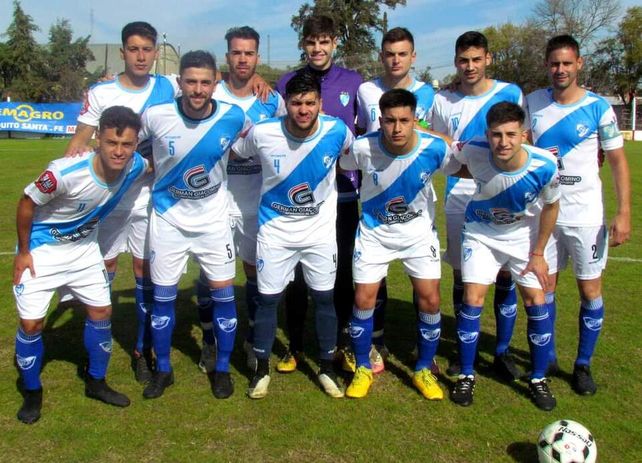 El santo. El equipo de la banda cruzada se metió en la pelea a falta de tres fechas.