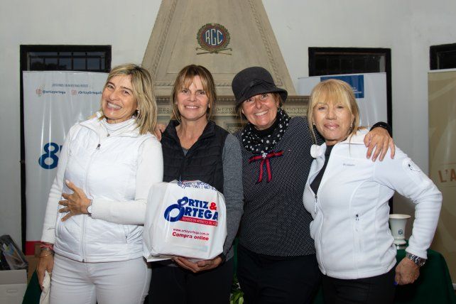 Marcela Ortega, Gisel Follatier, Analia Nannini, Silvia Johansen 