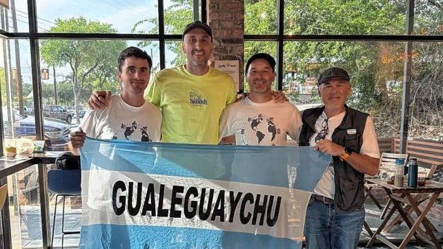 Biciviajeros entrerrianos compartieron mates con Manu Ginóbili en Texas.