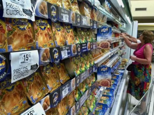 El gremio de empledos mercantiles señaló que la faltante de productos en cadenas nacionales es del 25 cuando en los comercios locales supera el 40 por ciento.