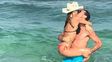 pampita publico imagenes super sexy a los besos con pico monaco en islas baleares