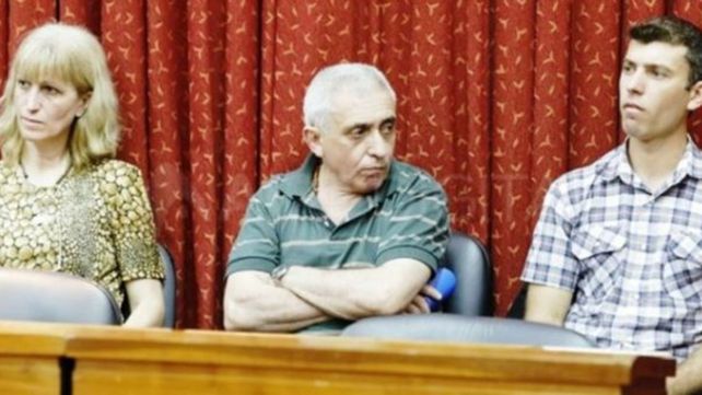 En el banquillo. Los tres acusados fueron hallados culpables de abuso sexual con acceso carnal agravado.&nbsp;