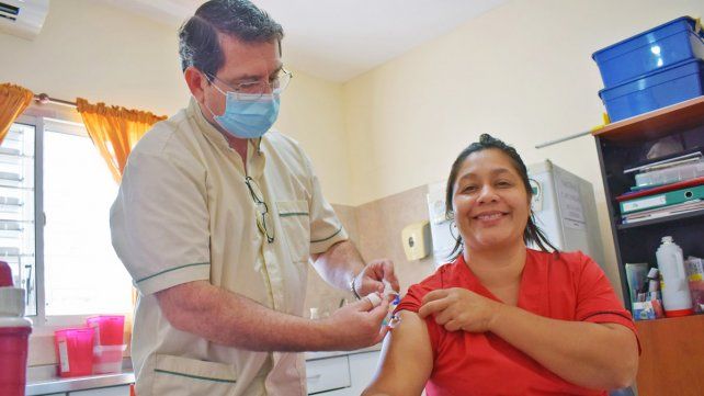 La vacunación antigripal permite reducir la prevalencia de la morbilidad y de la mortalidad.