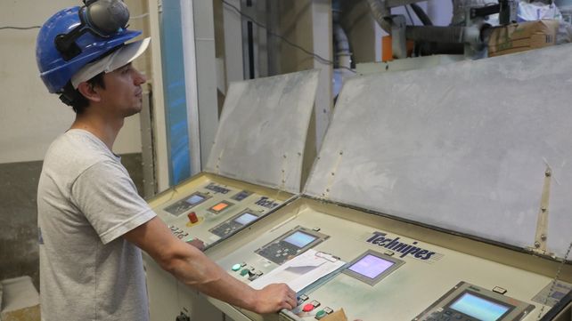 El aumento del trabajo registrado le pone un piso a la caída del consumo.