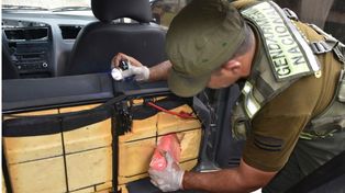 De Jujuy a Arroyo Seco con cocaína: lo detuvieron con 12 kilos ocultos en su auto