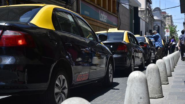 La edila Schmuck dijo que oponerse a discutir la llegada de Uber es una actitud conservadora