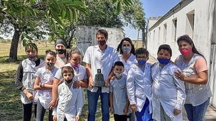 Tras el robo en Colonia Argentina, CGE donó una campana a la escuela N° 83 Armada Argentina