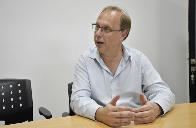 Para Saglione ninguno de los dos espacios de la grieta se portó bien con Santa Fe