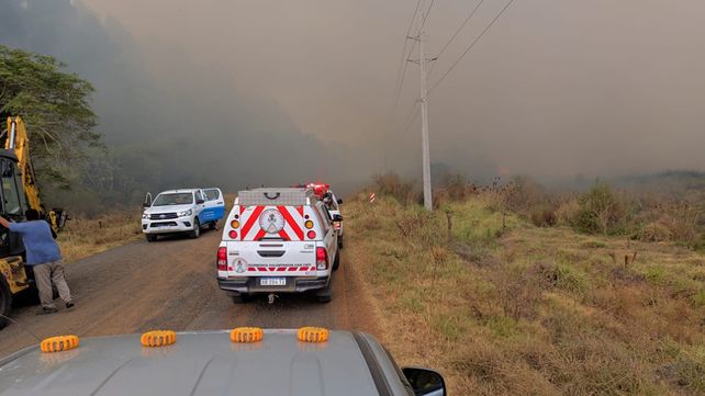 Bomberos de Corrientes y Entre Ríos amenazados con machetes por pobladores rurales a quienes intentaban ayudar