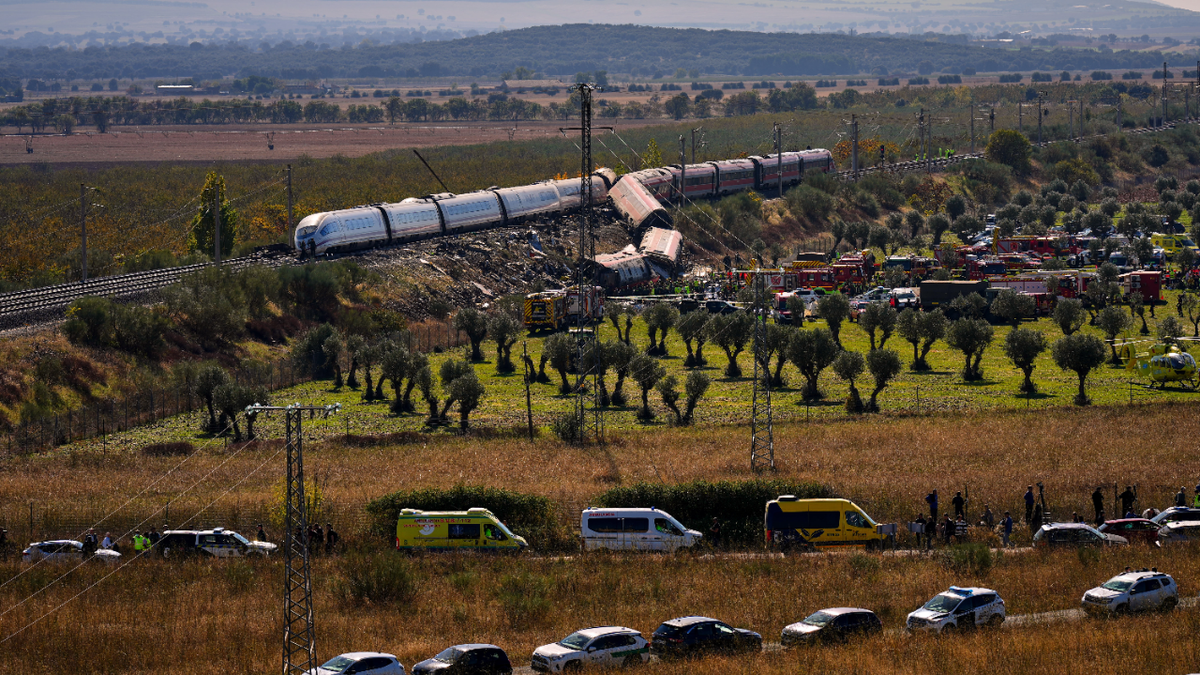 Al menos un argentino murió en el accidente ferroviario en España y otro permanece desaparecido