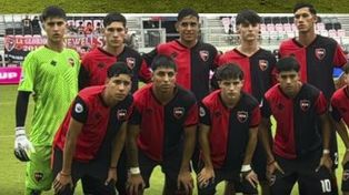 El equipo sub-16 de Newells sufrió un traspié en el comienzo del torneo.