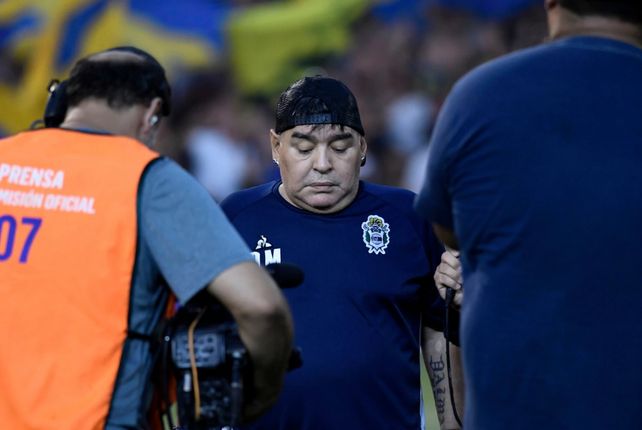 Diego Maradona se aisló como prevención por el coronavirus