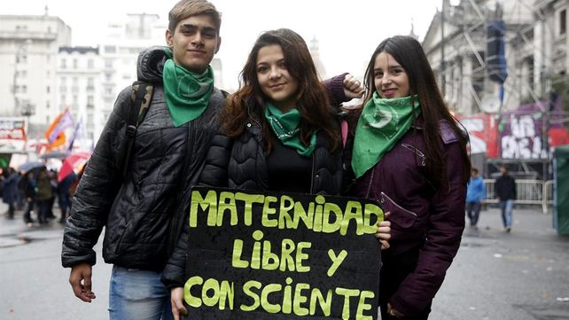 La imágenes de la jornada histórica en el Senado de la Nación