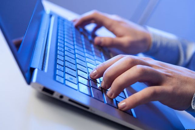 ¿Los argentinos se conectan más a Internet los días de lluvia o los días soleados? ¿Los argentinos se conectan más a Internet los días de lluvia o los días soleados?
