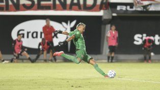 Keylor Navas fue la gran figura leprosa ante Estudiantes en el empate 1 a 1 del sábado. Su presente en Newells causa sensación en el fútbol argentino.&nbsp;