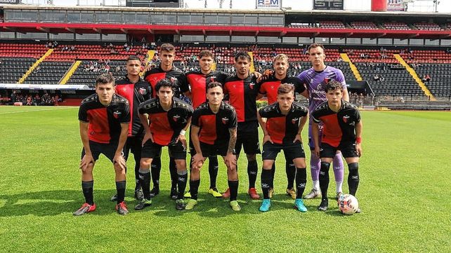 La Reserva de Colón perdió como local ante Talleres y se aleja de los puestos de vanguardia.