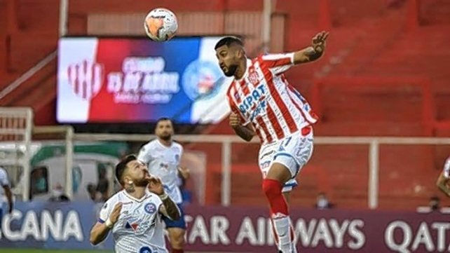 Jonathan Galván es el defensor de mejor rendimiento en unión