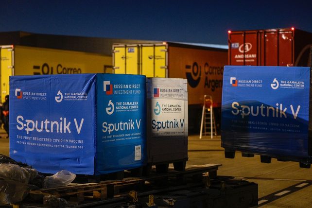 El último lote de Sputnik V elaboradas por Laboratorios Richmond entregado al gobierno.