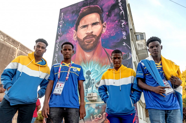 La delegación de Curaçao recorrió la historia de Messi que está plasmada en Rosario