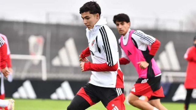 Tobías Andrada recibió el alta en River y se perfila como titular contra Estudiantes de Río Cuarto