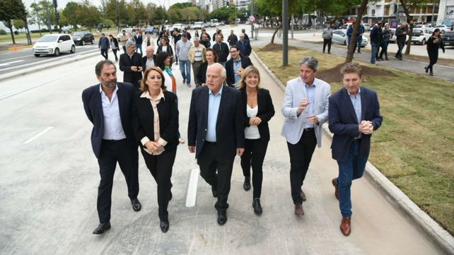Mónica Fein brindó declaraciones a la prensa tras la inauguración de la avenida de La Costa.&nbsp;