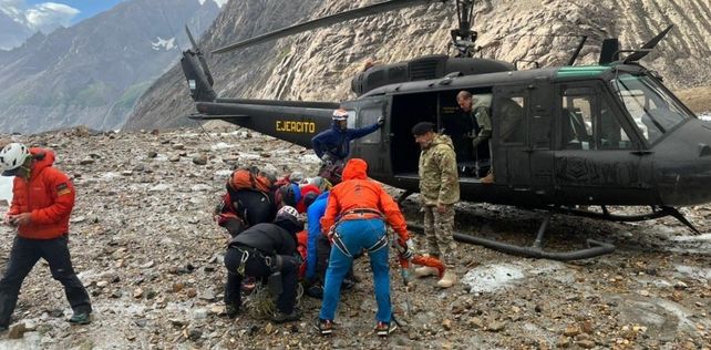 Rescate del argentino Tomás Aguiló en la provincia de Santa Cruz. Foto: Ejército Argentino.