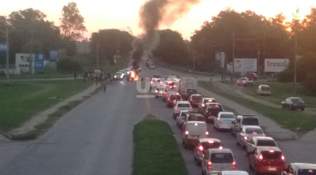 Corte en el acceso a la ciudad de Santo Tomé