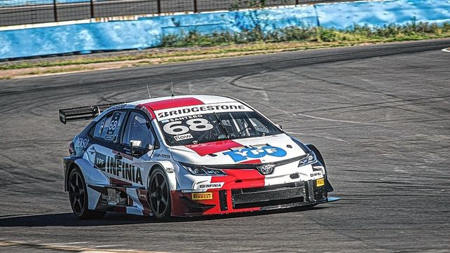 Santero hizo el dos por uno en la largada y se consolidó en la primera posición.