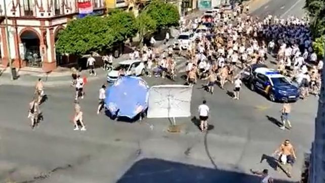 Los incidentes comenzaron unas dos horas antes del partido.