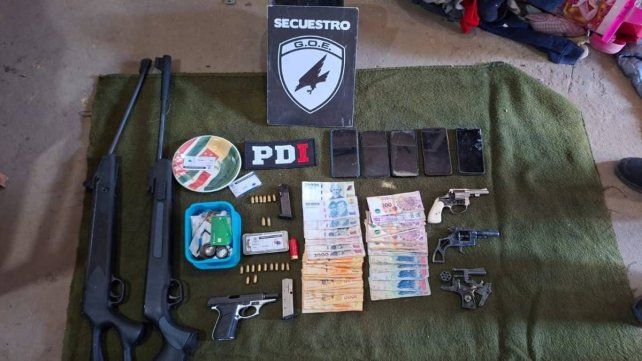 La PDI realizó cinco allanamientos por microtráfico y detuvo a dos hombres en Santo Tomé y Laguna Paiva