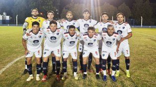 Santa Fe cayó ante la San Martín por 3 a 0 en el Trébol.