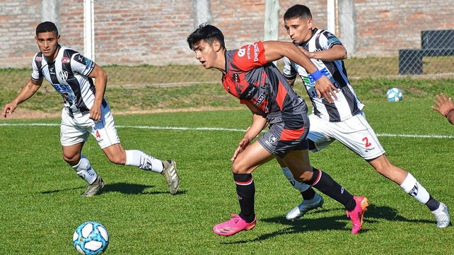 La reserva de Patronato festejó su primer triunfo como local