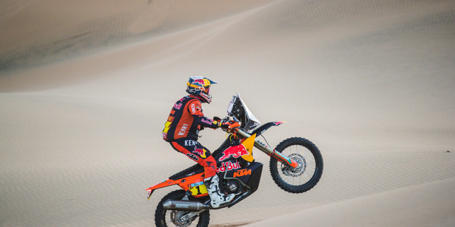 Benavides sufre un retraso y cae al sexo puesto de la general en motos