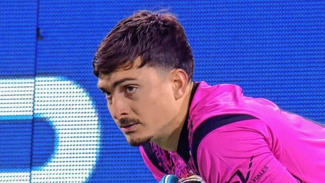 Arasa le marcó retención por 8 segundos al arquero de Unión en el segundo tiempo contra Boca. Arasa le marcó retención por 8 segundos al arquero de Unión en el segundo tiempo contra Boca.